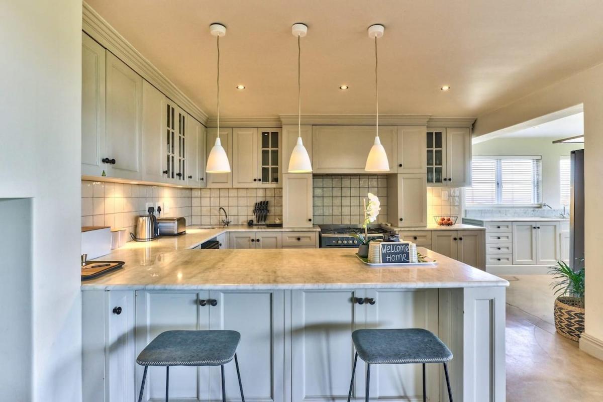 Lush Family Home In Prestigious Area Cape Town Luaran gambar